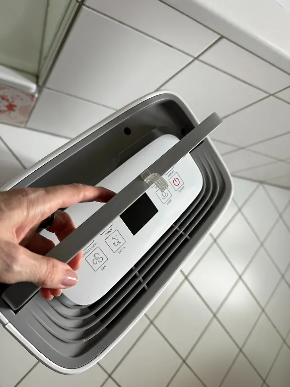 Test-Luftentfeuchter-ProBreeze-Henkel-oben