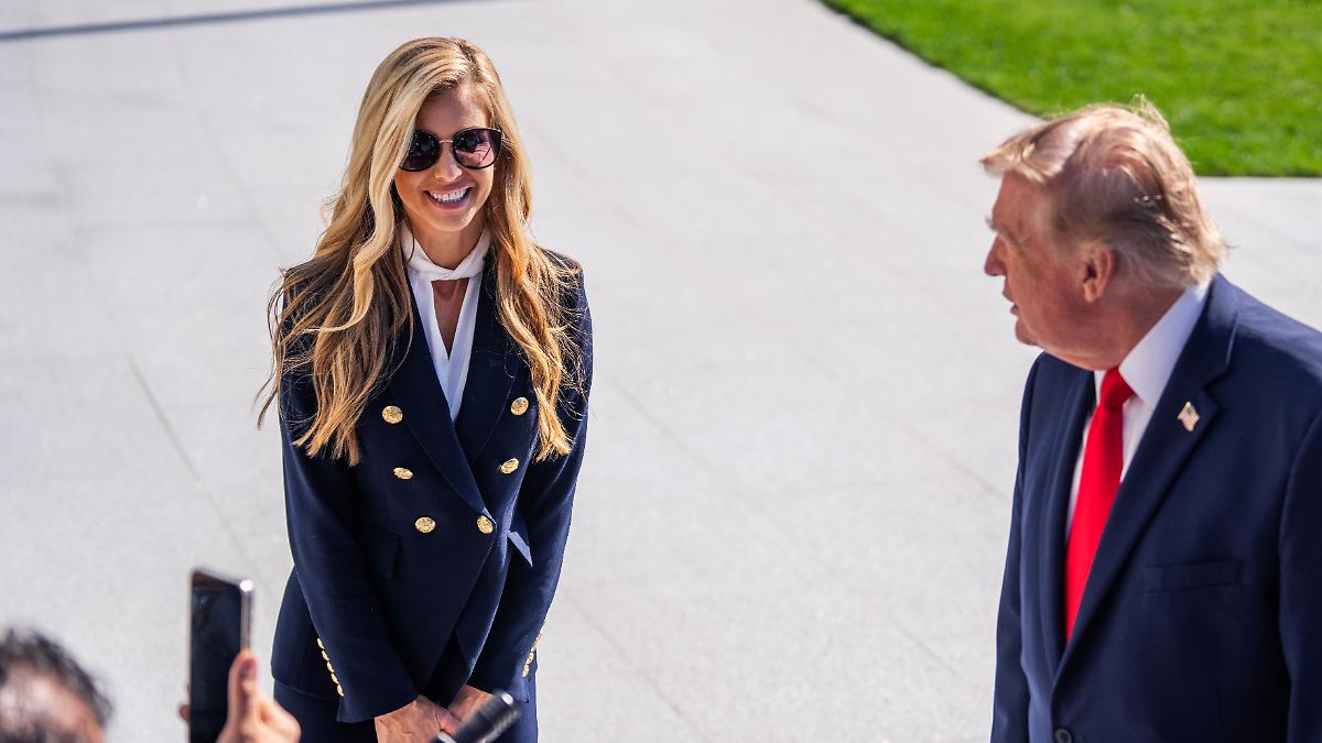 War "abgelenkt und überfordert": Trumps Sprecherin hat Anwaltsprüfung nicht bestanden - n-tv.de