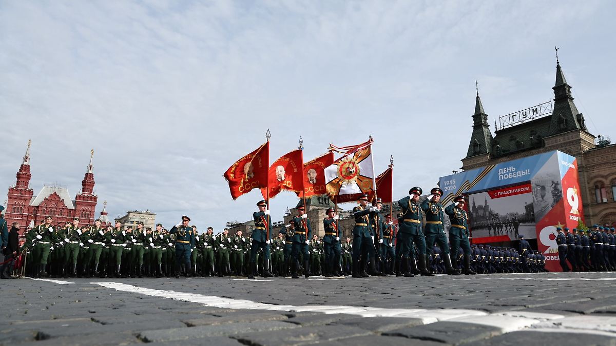 How Strong Is Putin's Army?: U.S. General: NATO Would Have the Upper Hand ...