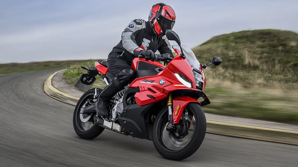 P90659844_highRes_bmw-f-450-rr