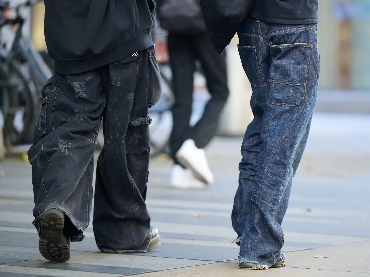 Jugendmodetrend "Saggen": Die Hose hängt wieder auf halbmast