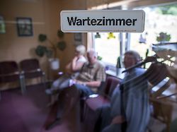 Keine Bonus für Privatversicherte: GKV-Chef fordert Terminvergabe beim Arzt allein nach Bedarf