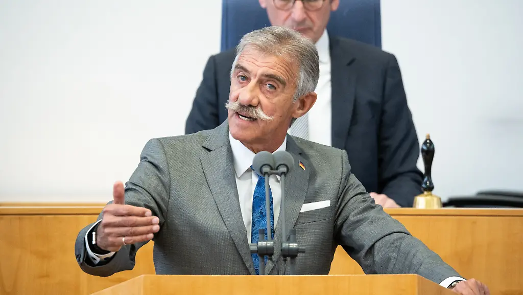 7a583fe3bce8d3c217ecc2e1e8b799f5