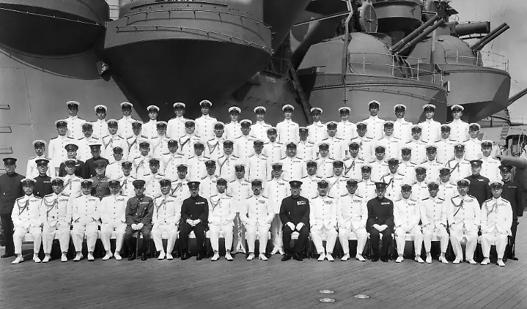 Aboard_Battleship_Musashi_-_24_June_1943