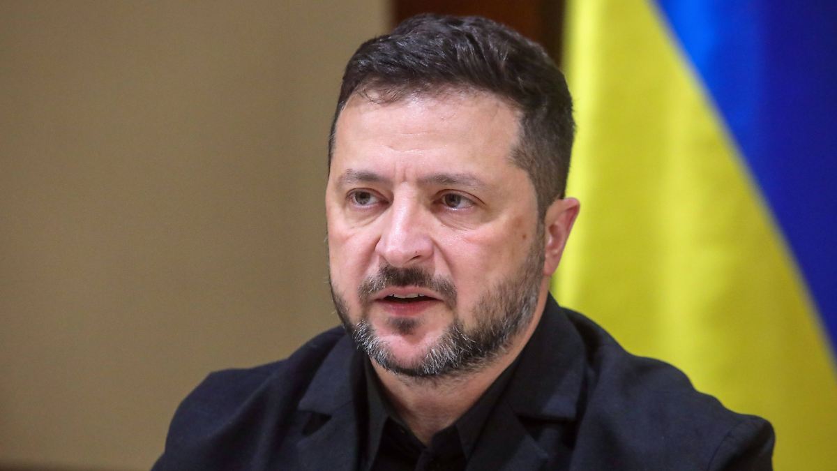 US resumes sharing missile intelligence with Ukraine, Zelensky says