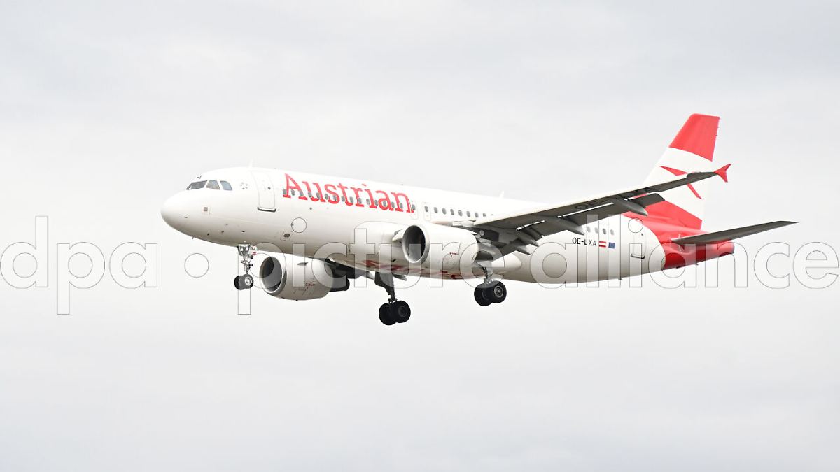 Escorted by a fighter jet: Bomb threat: Plane from Tel Aviv forced to make ...