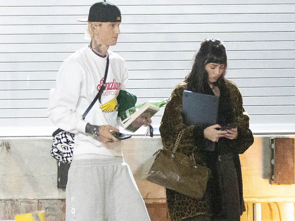 "Sex wie ein Feuerwerk": Dakota Johnson und Machine Gun Kelly im Liebesrausch?