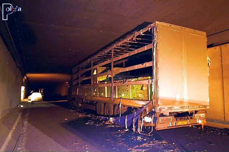 4747332