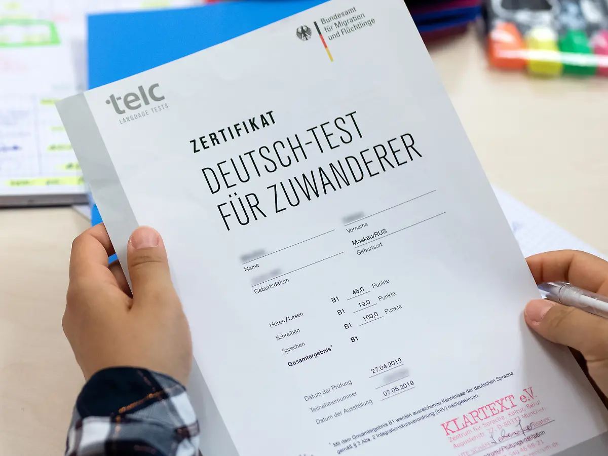 "Vermehrt Betrugsversuche": Deutsch-Test Regeln für Zuwanderer werden strenger