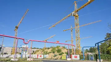 621016768