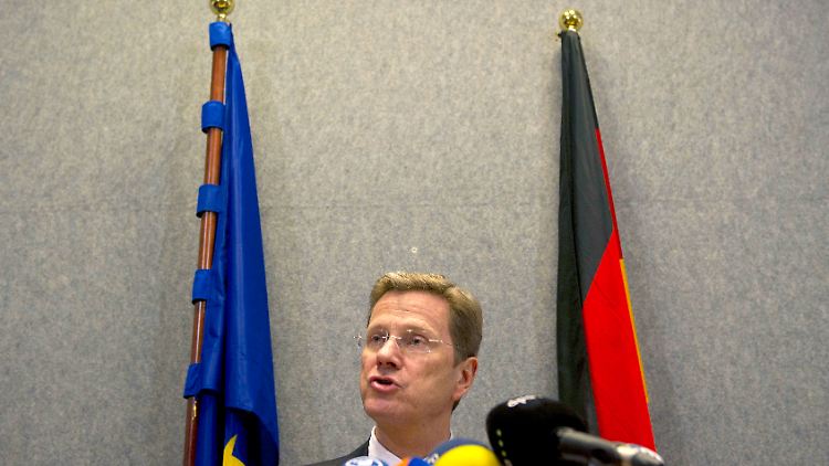 Westerwelle weilt derzeit in Ägypten. Als er von seiner Partei vom Vorsitz gedrängt wurde, war er zu Besuch in China.