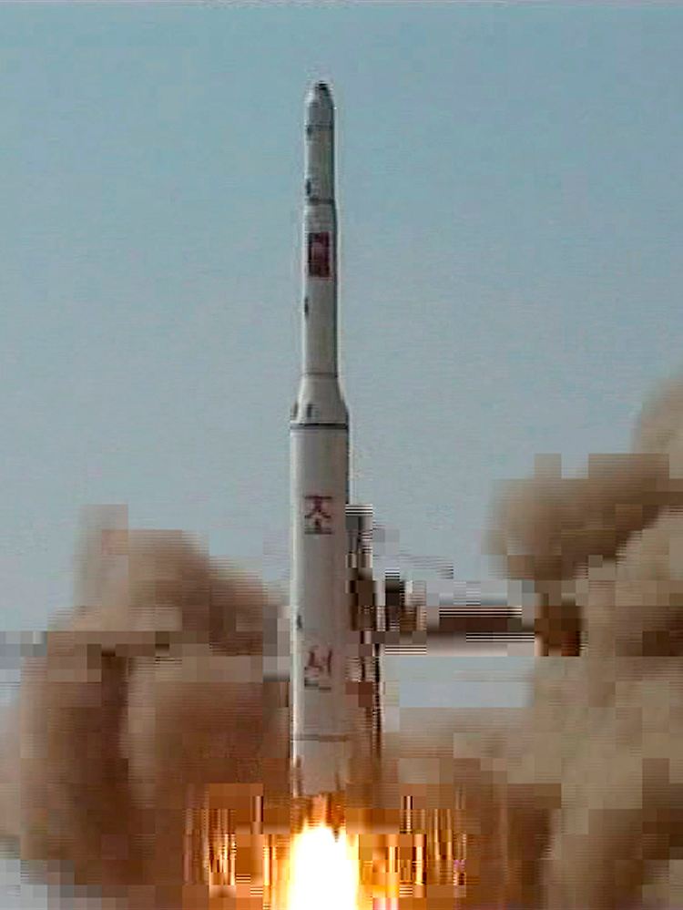 Offizielles Foto der nordkoreanischen Nachrichtenagentur KCNA von einem Abschuss einer Taepodong-2 in Musudan-ri vom 5. Spril 2009.