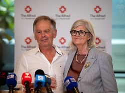 65-Jährige in stabilem Zustand : Australische Politikerin verliert nach Anschlag auch zweites Bein