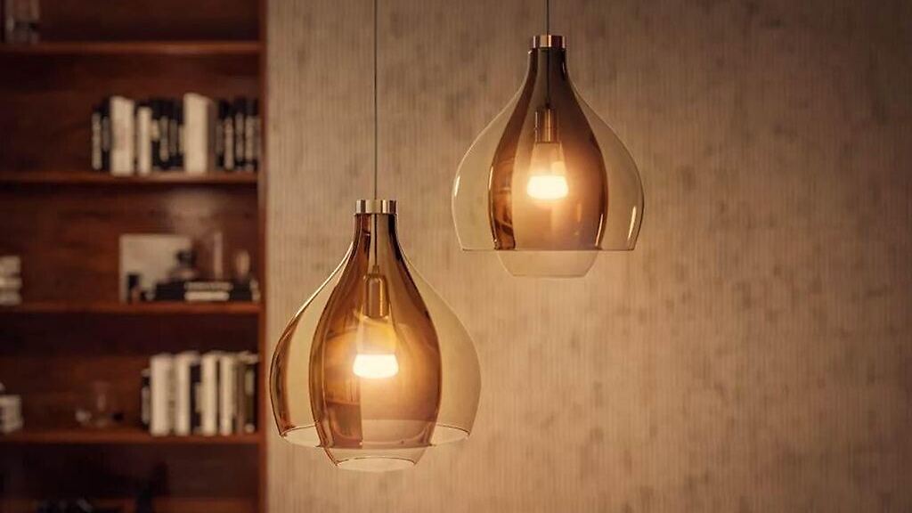 philips-hue-white-ambience-starterset-3xe27-8w-bridge-dimmschalter-9290024684 (1)