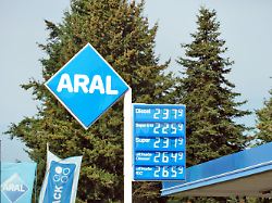 Anders als beim Benzin : Studie: Diesel-Tankrabatt kommt nur teilweise bei Autofahrern an