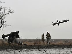 Lieferungen dadurch schneller?: Erlaubnis erteilt: Ukraine darf Waffen über die Nato kaufen