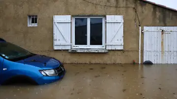 AFP__20261020__D3U638X__v3__HighRes__TopshotFranceWeatherEnvironmentFlood