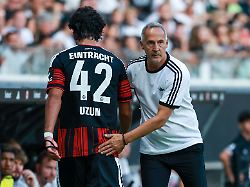 "Die Augen öffnen": Eintracht-Trainer macht eigenem Juwel eine öffentliche Ansage