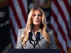 Seit 2022 von Russland besetzt: Melania Trump vermittelt Feuerpause in südukrainischer Stadt Oleschky