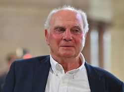 "Ernstes Gespräch" mit Karl: Uli Hoeneß ist "verliebt" und hat "etwas Angst vor der Zukunft"