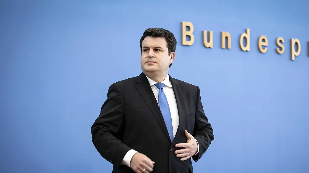 4b2dbc8a97edaf8a4d636ae9daa44357