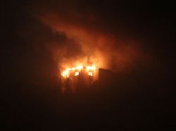 Feuerwehr-Einsatz läuft noch: Hitlers früheres Teehaus am Obersalzberg durch Feuer zerstört