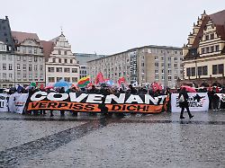 Marschflugkörper-Bau geplant: Protest gegen neue US-Waffenfabrik in Leipzig