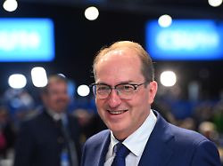 Vorgehen gegen Pläne in Berlin: Dobrindt will "Vergesellschaftungs-Fetisch" beenden
