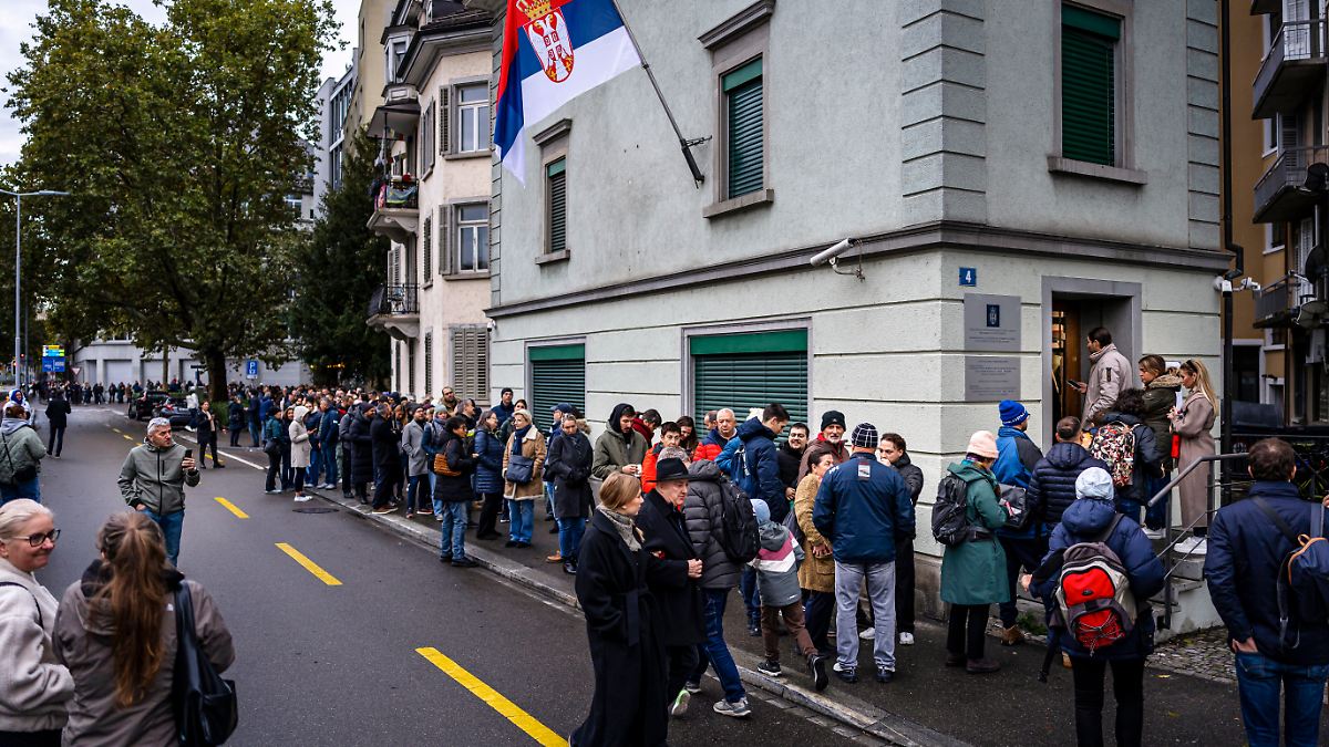 Vučić’s coalition leads in Serbia’s election as turnout hits 73.6%