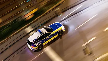 584129054