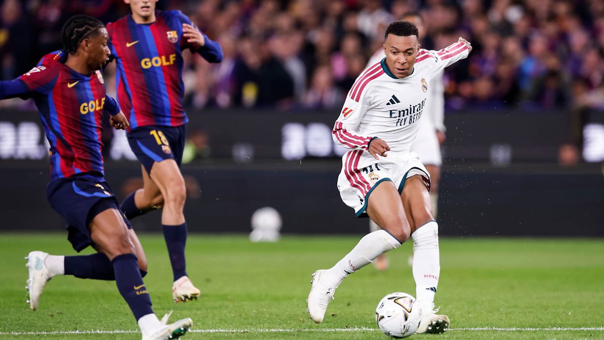 "Hat Fußballwelt angehalten": Jubilar Mbappé lässt Mourinho jauchzen - und Flick hadern