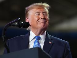 "Ein miserabler Präsident": Trump pöbelt im "Cheesecake-Factory"-Streit gegen Obama zurück