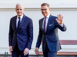 Gespräch "offen und fundiert": Helsinki und Oslo nehmen Kontakt zu Putin auf