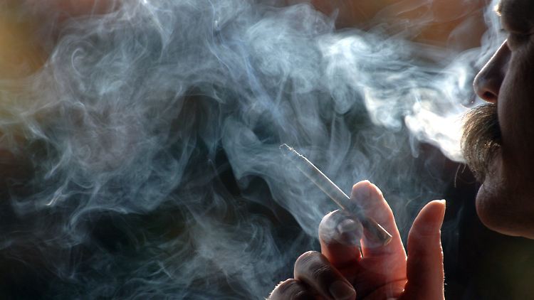 Weniger als 60 Prozent der Düsseldorfer Gaststätten sind rauchfrei.