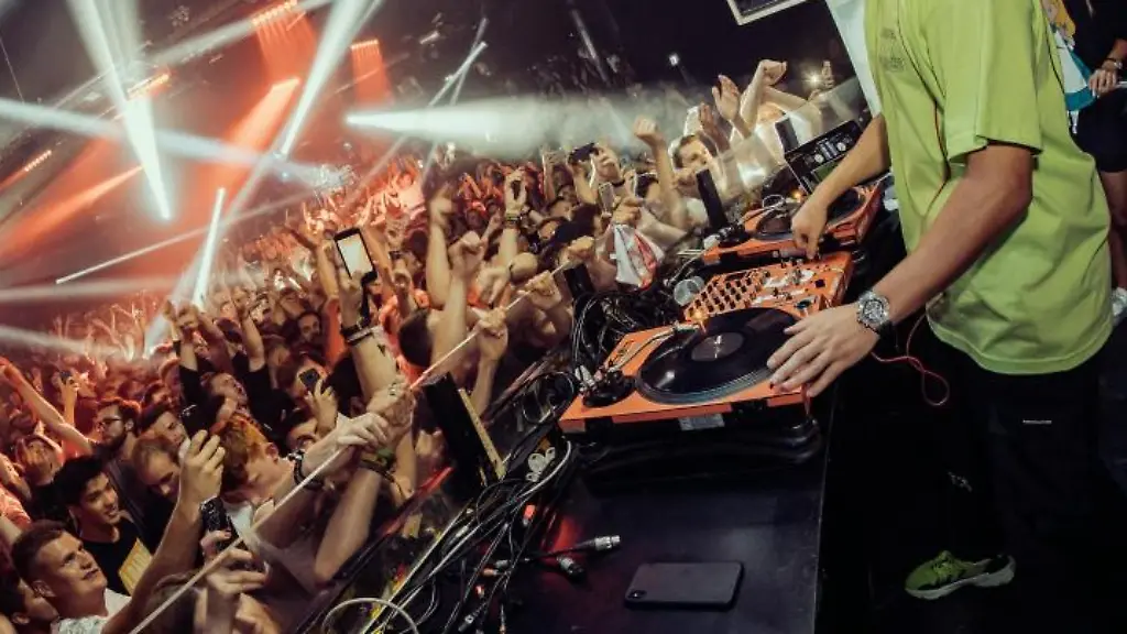DJ-Snake-legt-im-Koelner-Club-Bootshaus-auf