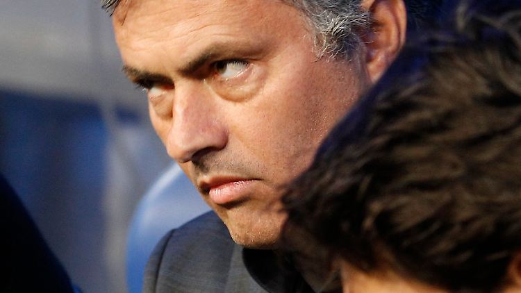 Andere Real-Trainer wären bereits gefeuert worden, wären sie gegen den FC Barcelona ähnlich destruktiv angetreten: José Mourinho.