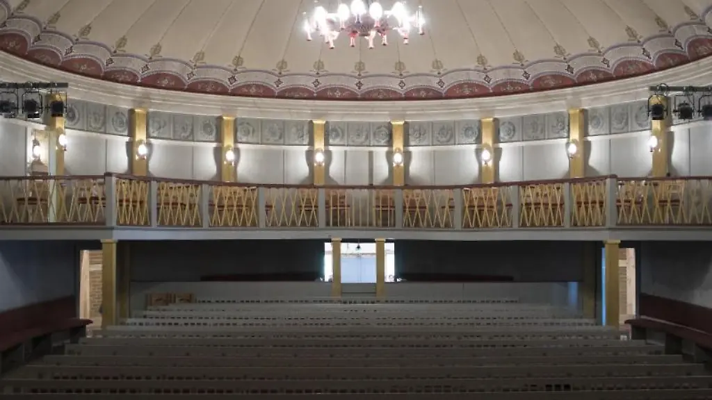 Blick-in-den-Zuschauerraum-vom-Goethe-Theater