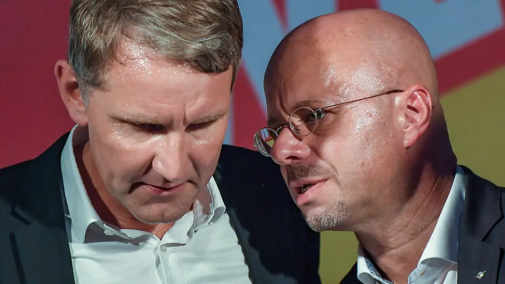 18ebeb6aff4124f6cd42f6d1e534e148