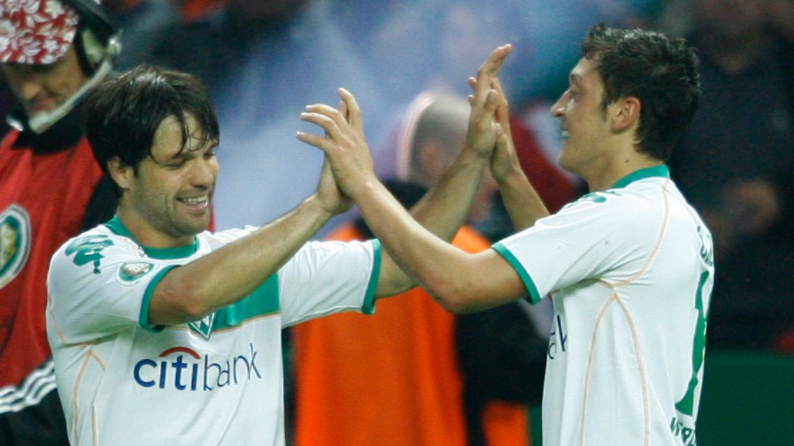 Gut gemacht: Torschütze mesut Özil und Vorlagengeber Diego.