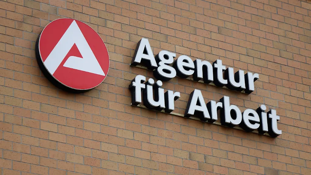 Die-Telefonleitungen-der-Arbeitsagentur-sind-zurzeit-stark-ueberlastet