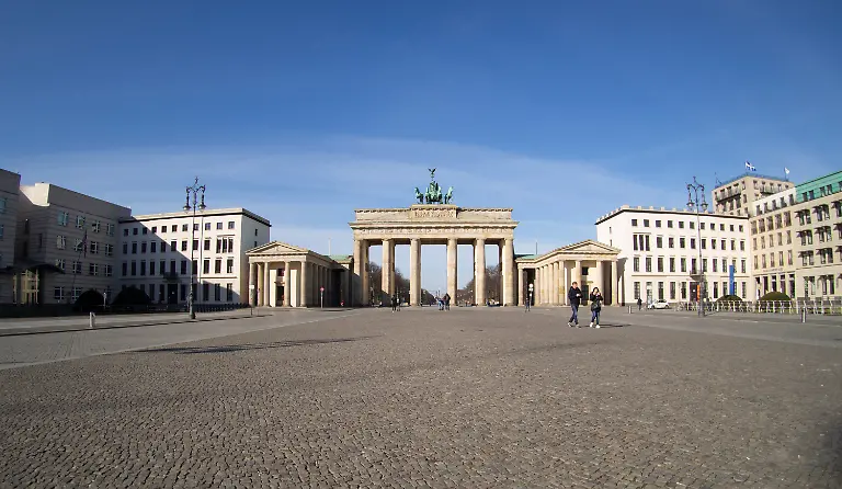 40568e55d22272666771d4c403f33e20