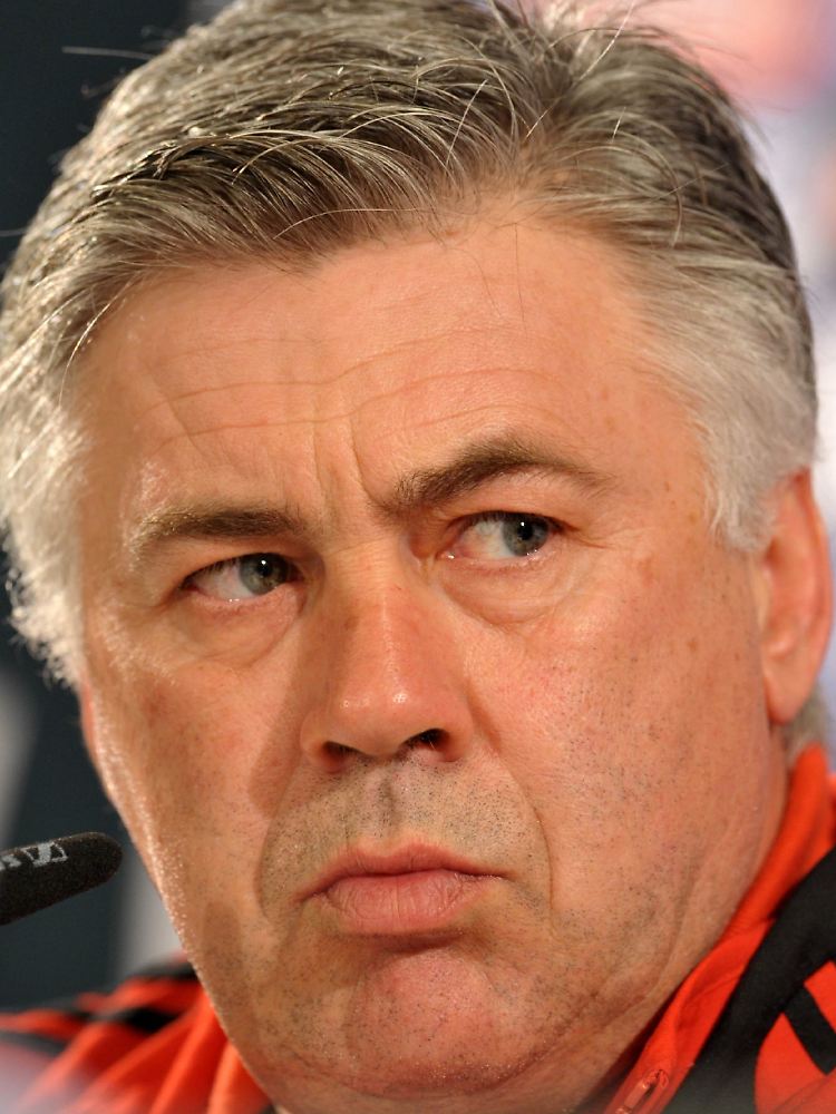 Chelsea-Coach Carlo Ancelotti darf erst im Winter 2011 wieder neue Spieler verpflichten.