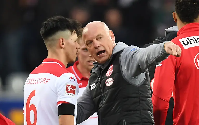 9a8d6a8c4a41a33f38c8c7118dd3a7f6