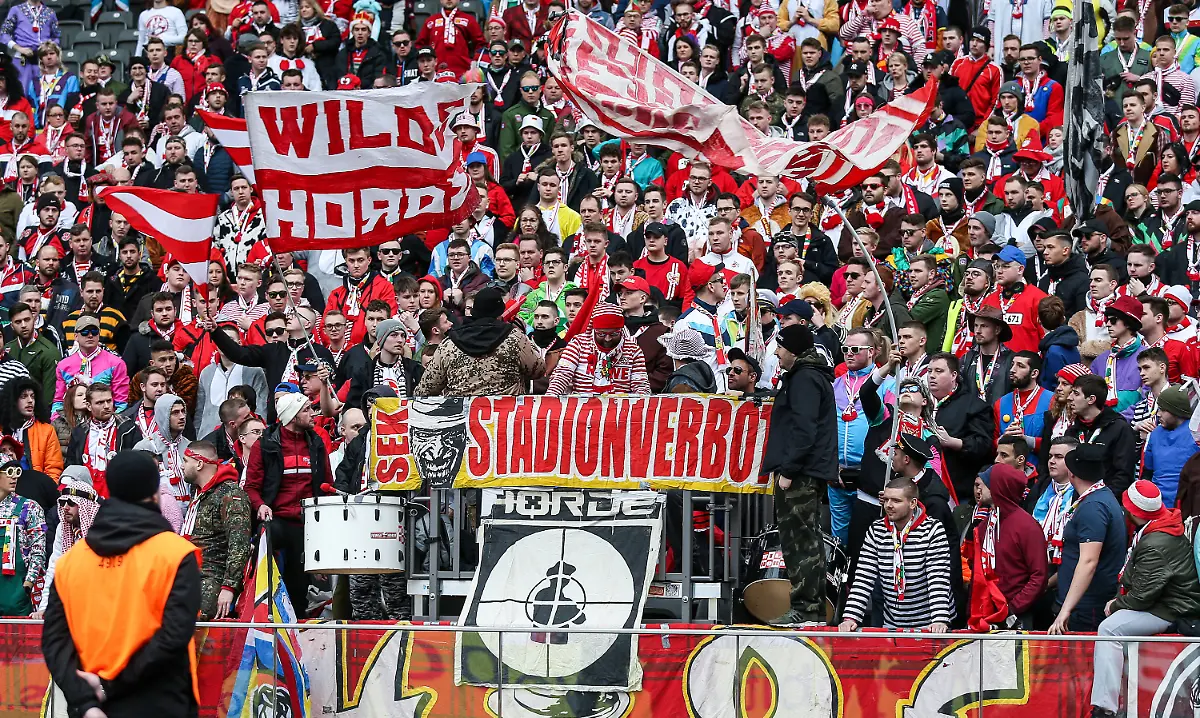 24fdc90c653d99e904bf87f6614780a2