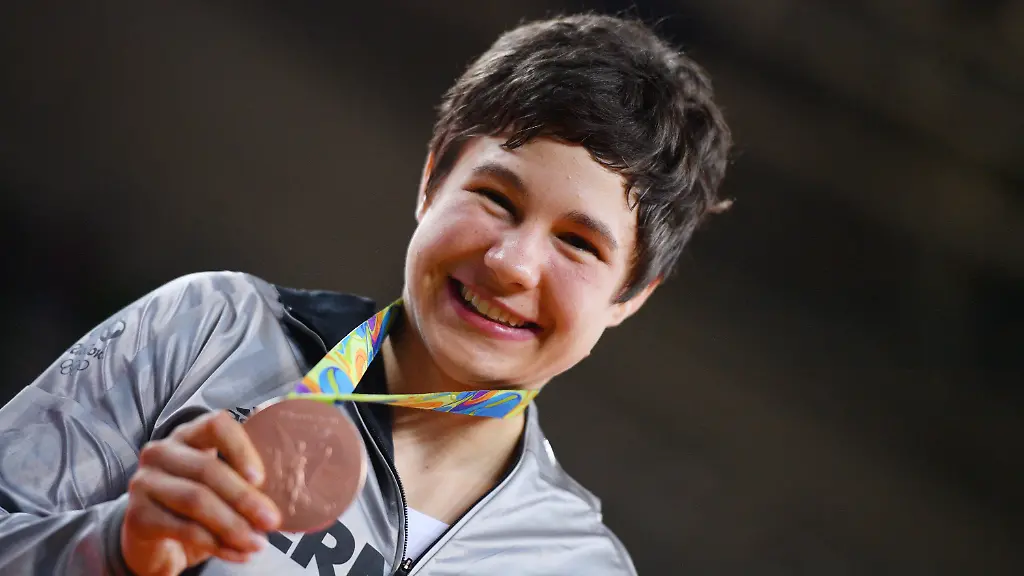 86e8fd24ff1445a26edfbf829a8880c5