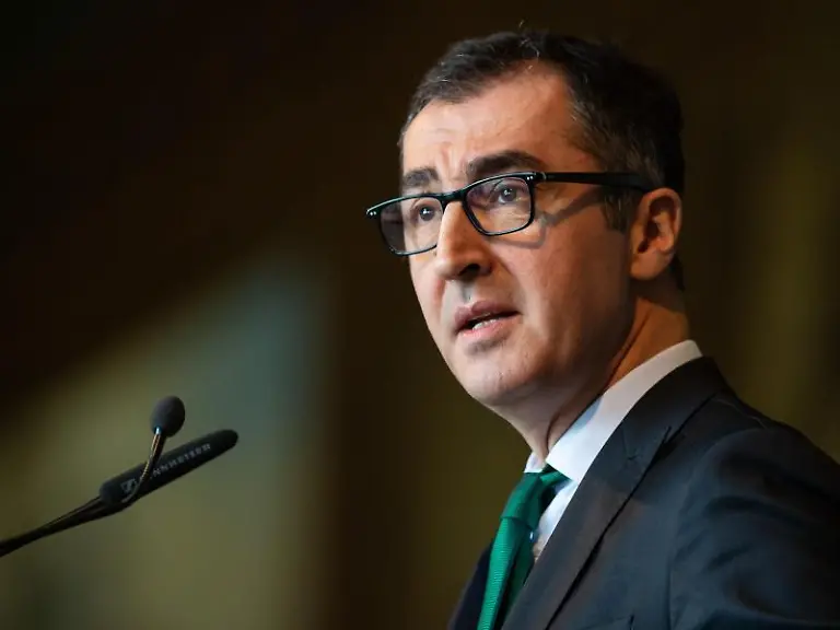 Cem-Oezdemir