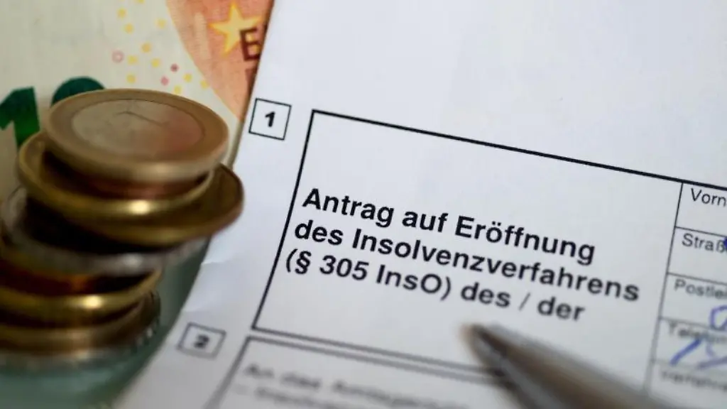 ILLUSTRATION-Ein-Antrag-auf-Eroeffnung-des-Insolvenzverfahrens