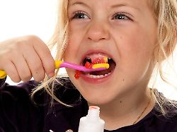 Warentest putzt : Sechs Kinderzahnpasten sind "mangelhaft"