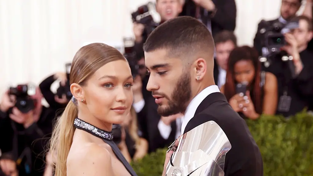 2016-05-03T120000Z-1102986943-S1BETBWLIIAA-RTRMADP-3-FASHION-METGALA