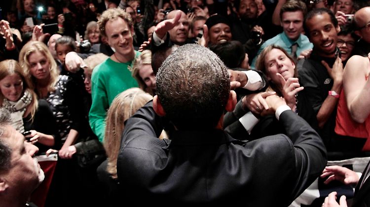 Barack Obama beim Händeschütteln in San Francisco.